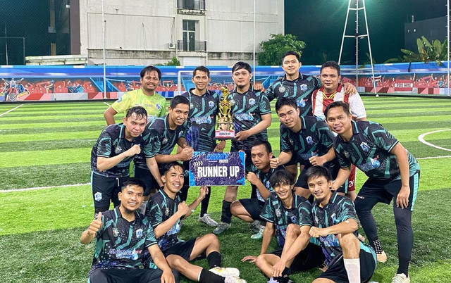 Pemain Sepak Bola Dosen dan Karyawan (Dokar) Universitas Muhammadiyah (Unismuh) Makassar 