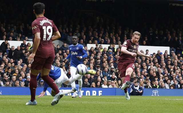 Everton vs Man City di Liga Inggris. Foto: Jason Cairnduff/Reuters