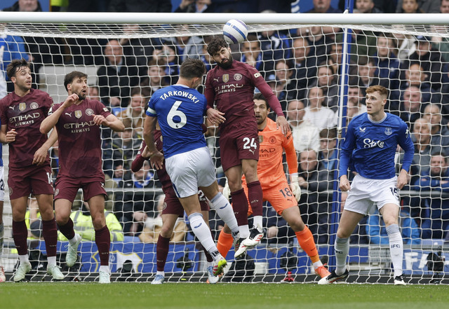 Everton vs Man City di Liga Inggris. Foto: Jason Cairnduff/Reuters