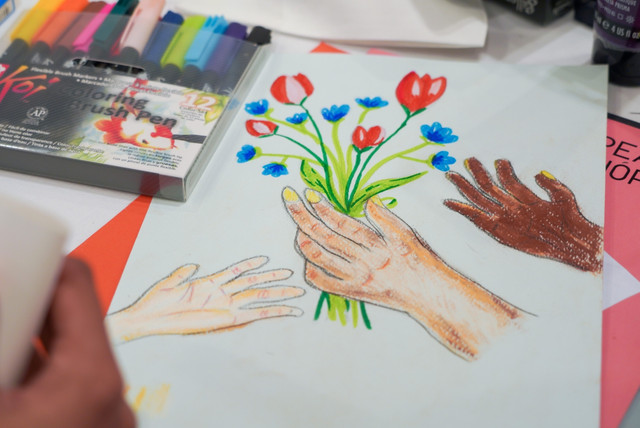 Uniqlo Gelar Workshop Karya Seni ala Pablo Picasso yang Akan Dipamerkan di Paris. Foto: Uniqlo