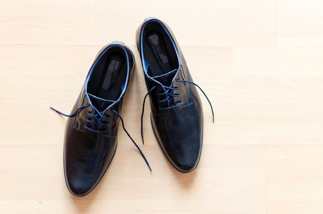 Ilustrasi rekomendasi sepatu kerja pria. Sumber: pexels.com