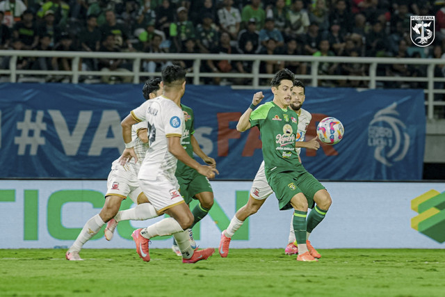 Persebaya vs Madura United dalam pertandingan Liga 1 di Stadion GBT, Surabaya, Minggu (20/4/2025). Foto: Dok. Persebaya