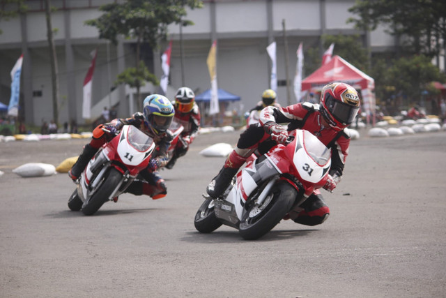 Kelas balap Astra Honda Racing School di Honda Dream Cup 2025 di Stadion Kanjuruhan, Malang. Foto: Fitra Andrianto/kumparan