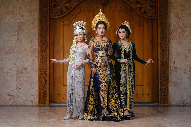 Ilustrasi Kebaya Silver Cocok dengan Jilbab Warna Apa? Sumber: pixabay.com