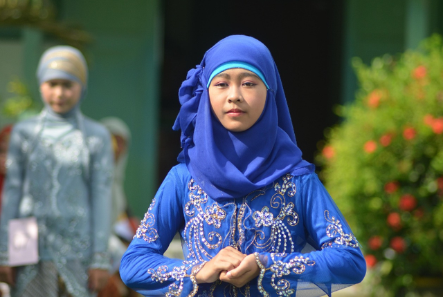 Ilustrasi kebaya biru cocok dengan jilbab warna apa. Sumber foto: Pixabay/rosemtara
