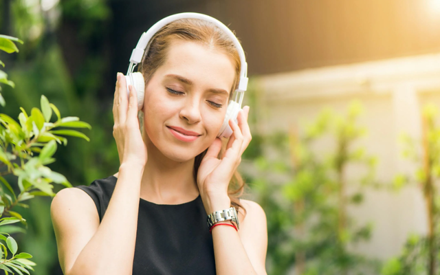 Ilustrasi Lagu untuk Post Diri Sendiri di IG. Sumber: Pexels/irachard Kumtanom