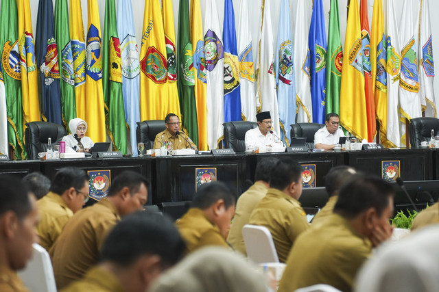 Mendagri Tito Karnavian dan Mensos Saifullah Yusuf (Gus Ipul) sosialisasi Sekolah Rakyat, Senin (21/4/2025). Foto: Dok. Kemensos