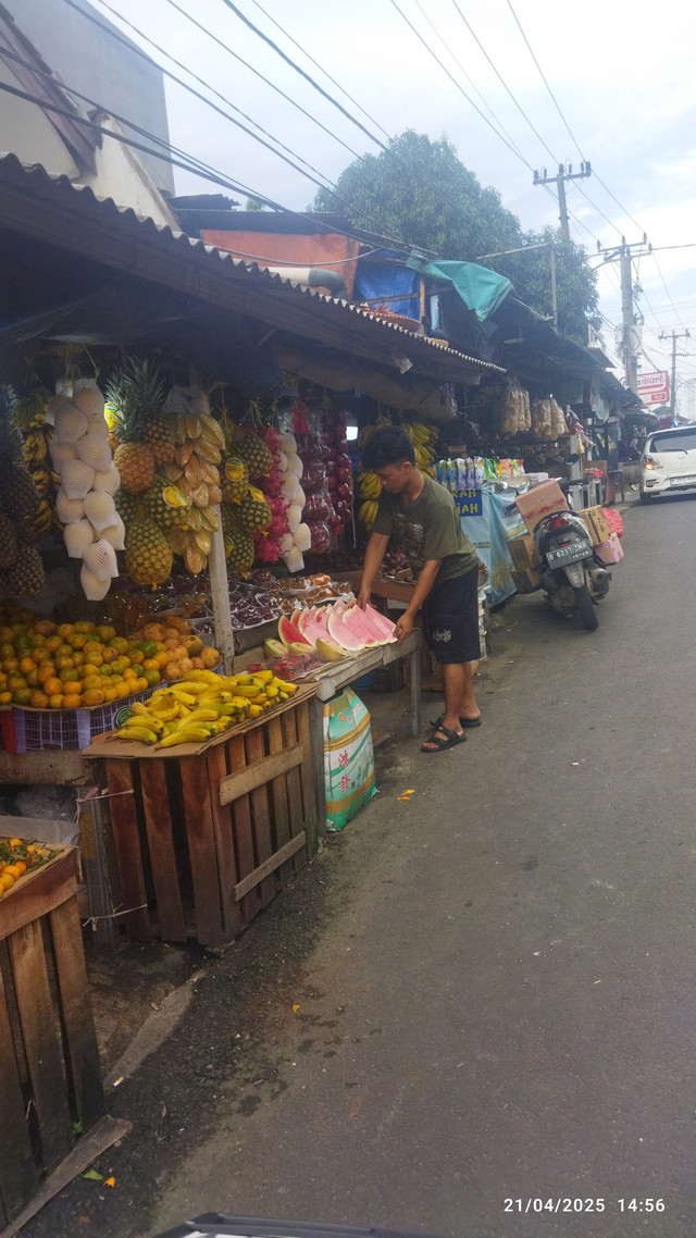situasi salah satu pasar tradisional di daerah tangerang selatan,gambar dok pribad.