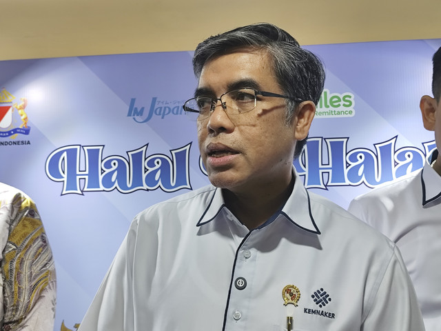 Menteri Ketenagakerjaan Yassierli di Gedung Vokasi Kementerian Ketenagakerjaan, Senin (21/4/2025). Foto: Widya Islamiati/kumparan