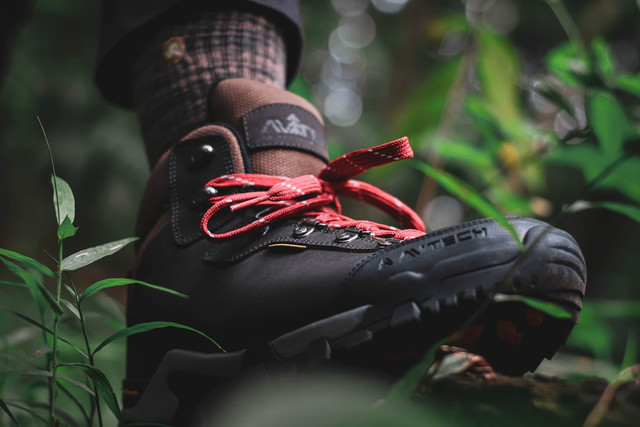 Ilustrasi Rekomendasi Sepatu Trail Running Pria. Sumber: Unsplash/Baihaki Hine