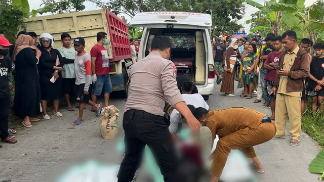 Kecelakaan lalu lintas di Jalan PUK Sugihwaras-Temayang, turut Desa Alasgung, Kecamatan Sugihwaras, Kabupaten Bojonegoro, Jawa Timur. Senin (21/04/2025) (Aset: Istimewa)