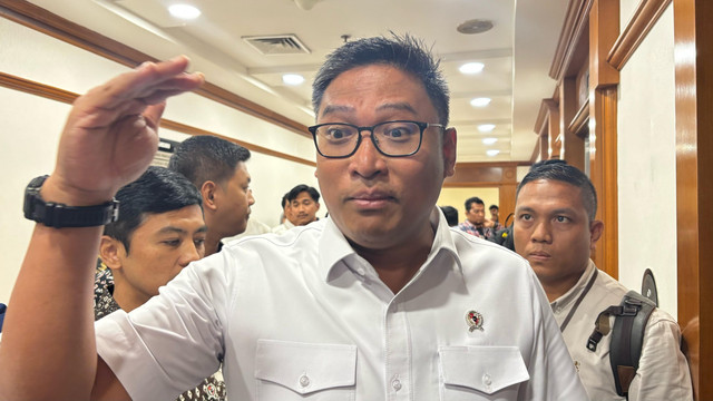 Wakil Menteri Pertanian (Wamentan), Sudaryono di Kantor Kemenko Bidang Pangan, Jakarta, Selasa (22/4/2025). Foto: Ave Airiza Gunanto/kumparan