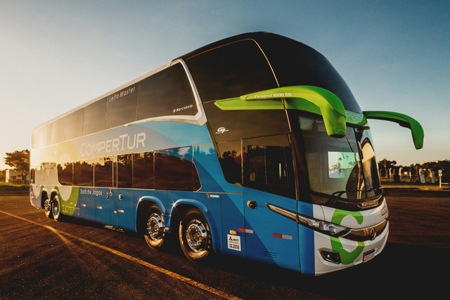 Jadwal Keberangkatan Bus Sinar Jaya Cibitung Pagi 2025. Foto hanya ilustrasi, bukan tempat sebenarnya. Sumber: unsplash.com/Jonathan Borba.