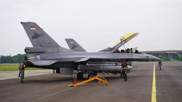 Pesawat tempur F-16 Fighting Falcon. Foto: TNI AU