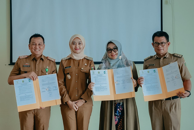 Wakil Gubernur Lampung, Jihan Nurlela saat menandatangani pakta integritas serta memberikan arahan kepada peserta koas dan PPDS di RSUDAM | Foto : Ist