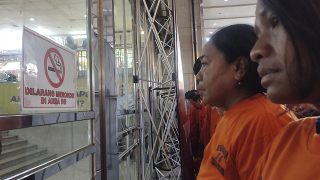 Pers rilis kasus peredaran obat terlarang di Pasar Tanah Abang, Jakarta Pusat. Foto: Rachmadi Rasyad/kumparan