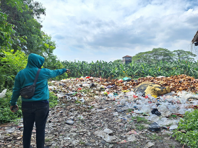 Bantaran Kali Bekasi, di wilayah Kelurahan Kebalen. Dok: kumparan