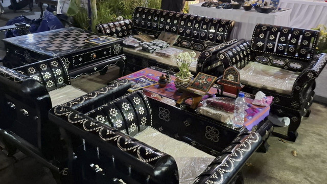 Mebel Cukli Khas Nusa Tenggara Barat di IPPA Fest, Lapangan Banteng, Jakarta Pusat, Rabu (23/4/2025).  Foto: Rayyan Farhansyah/kumparan