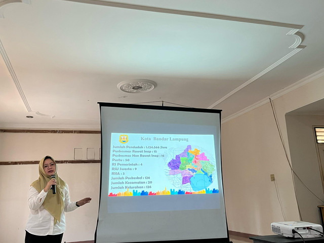 Konferensi kasus (case conference) untuk membahas upaya pencegahan dan penanggulangan HIV di Kota Bandar Lampung yang diselenggarakan oleh Perkumpulan Keluarga Berencana Indonesia (PKBI) SSR PKBI Sumatera Barat | Foto : Eka Febriani / Lampung Geh