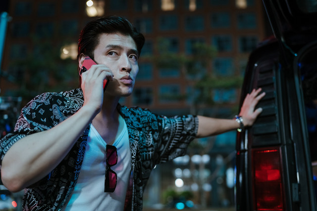 Kang Ha Neul saat berperan di film The Snitch. Foto: dok: CBI Pictures