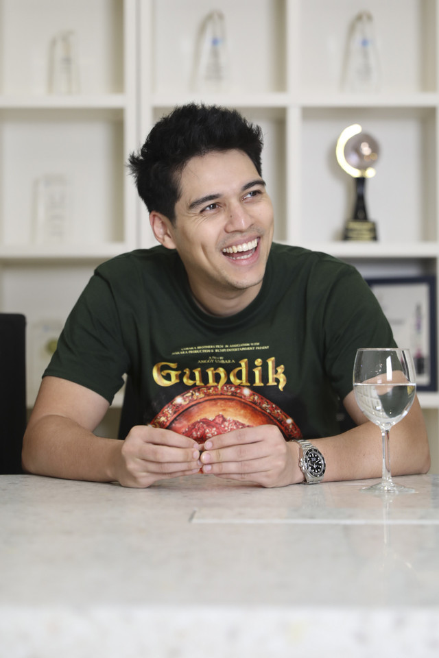 Pemain film Gundik Maxime Bouttier saat berkunjung ke kumparan. Foto: Dicky Adam Sidiq/kumparan