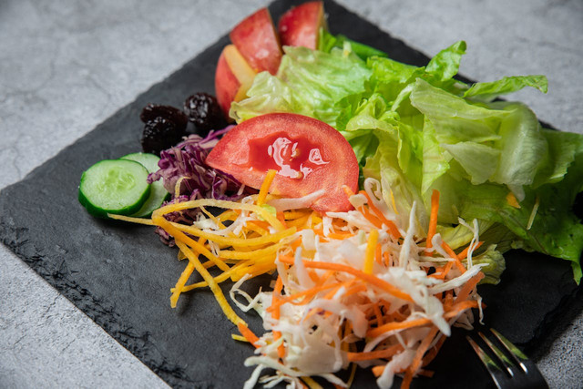 Ilustrasi makanna yang bisa dimakan mentah. Foto: Pexels