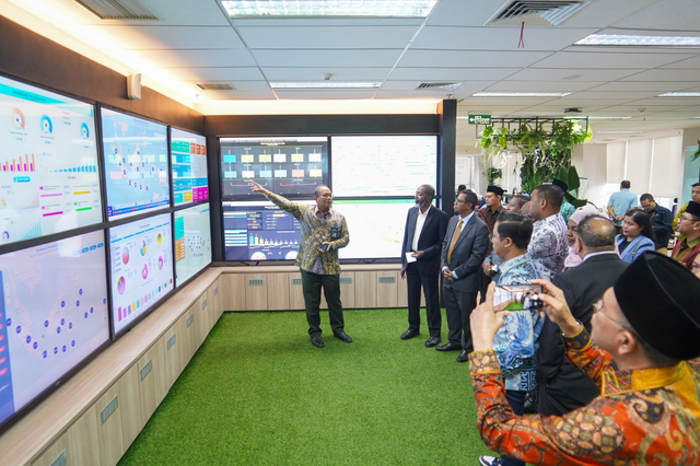 Delegasi ZEEA Zanzibar saat melakukan kegiatan benchmarking pemberdayaan ekonomi berbasis pembiayaan dan pendampingan di Kantor Pusat PNM Jakarta, Rabu (23/4). Foto: Dok. PNM