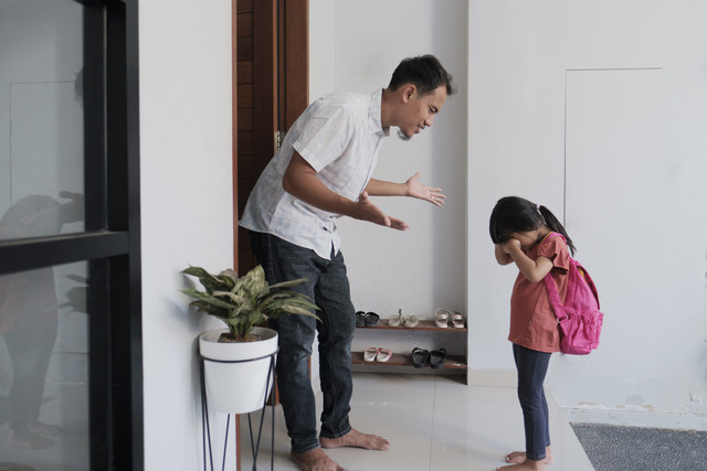 Ilustrasi ayah marah. Foto: Shutterstock