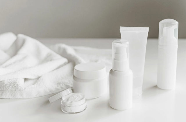 Ilustrasi Rekomendasi Viva yang Cocok untuk Kulit Berminyak dan Berjerawat. Sumber: Pexels/Roman Odintsov