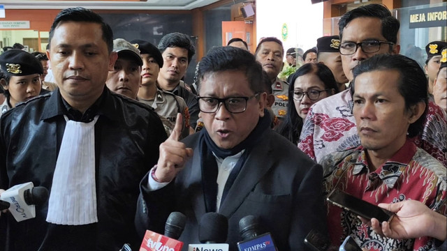 Sekjen PDIP Hasto Kristiyanto usai menjalani sidang di Pengadilan Tipikor Jakarta, Jumat (25/4). Foto: Jonathan Devin/kumparan