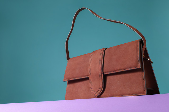 Ilustrasi Tas Kulit Sintetis. Foto: photo-lime/Shutterstock