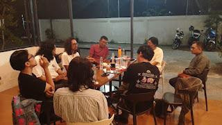 Bamusbud Kalbar saat melakukan musyawarah menyikapi rencana Pemprov Kalbar yang akan membangun working space di Taman Budaya. Foto: Dok. Istimewa