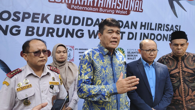 Kepala Badan Karantina Indonesia, Sahat M Panggabean, saat Lokakarya Nasional Prospek Budidaya dan Hilirisasi Sarang Burung Walet di Indonesia di Fakultas Peternakan UGM, DI Yogyakarta, Sabtu (26/4/2025).  Foto: Arfiansyah Panji Purnandaru/kumparan
