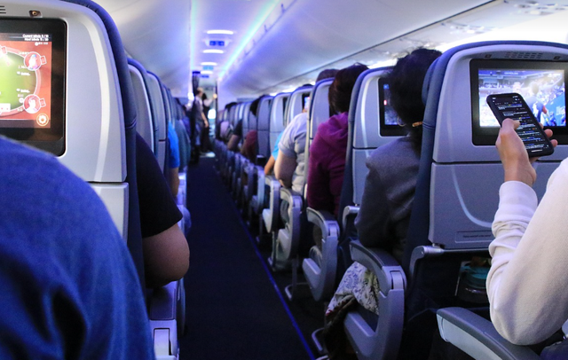 perbedaan pesawat bisnis dan first class. Foto Hanya Ilustrasi Bukan Tempat Sebenarnya. Sumber Foto: Pixabay/OrnaW