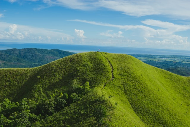Bukit Watu Jengger. Foto hanyalah ilustrasi, bukan tempat sebenarnya. Sumber: Traworld Official.