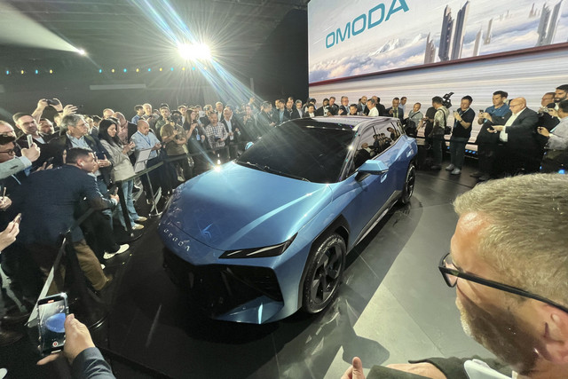 Peluncuran global Omoda C3 saat International Business Meeting di Wuhu Yuji International Expo, China, (26/4/2025). Foto: Tio Ridwan/kumparan