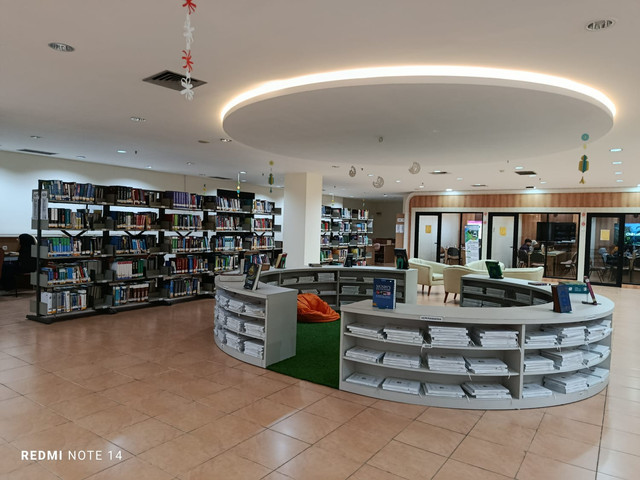 Ilustrasi Perpustakaan Digital (Sumber: Dokumen Pribadi).