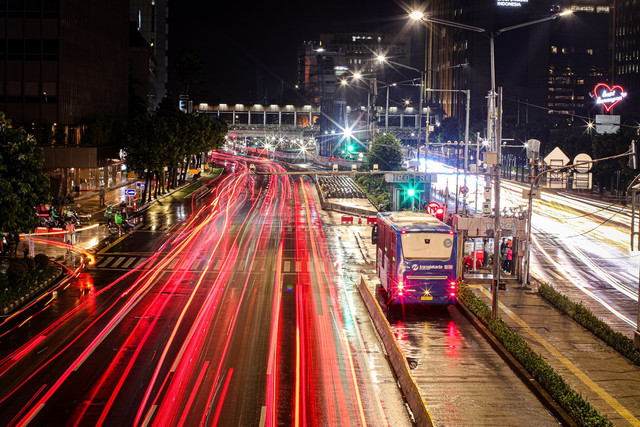 Rute Royaltrans 1T Cibubur-Balai Kota PP. Foto hanya sebagai ilustrasi saja. Sumber: Unsplash/Labu.