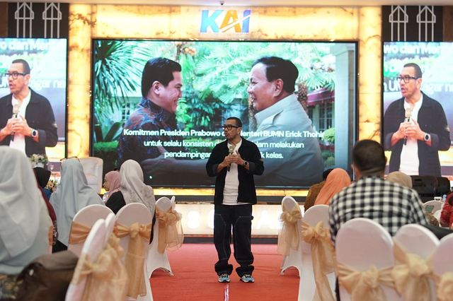 Staf Khusus Menteri BUMN, Arya Sinulingga sebagai perwakilan Kementerian BUMN pada workshop “UMKM Naik Kelas” di Surabaya. Foto: Dok. Pertamina