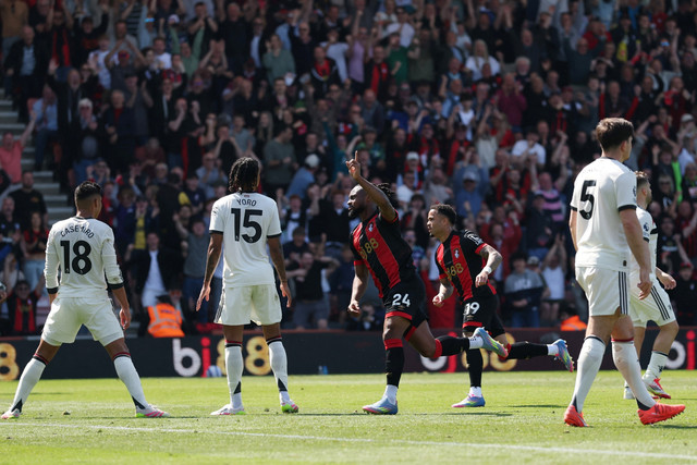 Selebrasi pemain AFC Bournemouth Antoine Semenyo usai mencetak gol ke gawang Manchester United pada pertandingan Liga Inggris di Stadion Vitality, Bournemouth, Inggris, Minggu (27/4/2025). Foto: Paul Childs/REUTERS