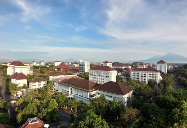 Ilustrasi Jurusan Vokasi UNDIP Sumber Unsplash/Deski Jayantoro