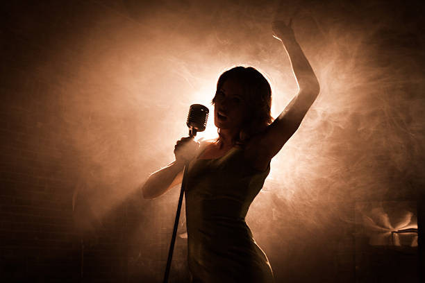 Ilustrasi Daftar Pemenang Indonesian Idol 2004-2025, Foto: Unsplash/Johnnyhetfield.