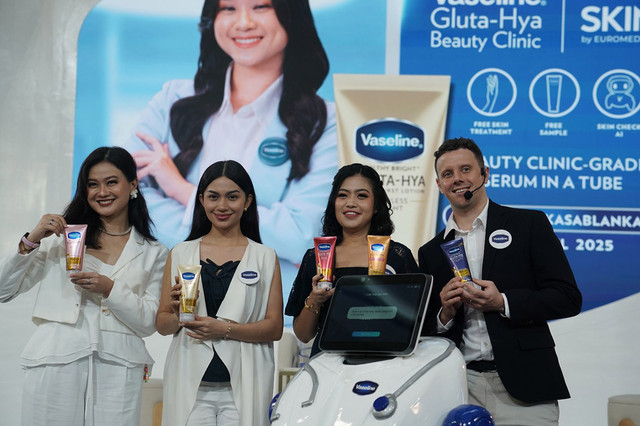 Keseruan Kolaborasi Vaseline x Skin+ Hadirkan Gluta-Hya Beauty Clinic