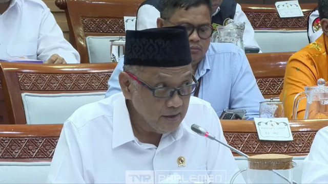 kepala BP Haji Mochamad Irfan Yusuf mengikuti RDP dengan Komisi VIII DPR RI di Kompleks Parlemen, Senayan, Jakarta, Senin (28/4/2025). Foto: Youtube/ TVR Parlemen