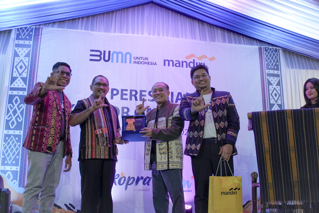 Bank Mandiri resmikan Kantor Cabang Pembantu (KCP) Alor di Jl. Jend. Sudirman, Kalabahi Tengah, Kecamatan Tlk. Mutiara, Kabupaten Alor, Nusa Tenggara Timur, Sabtu (26/4). Foto: Dok. Bank Mandiri