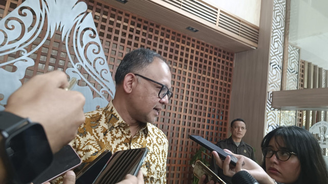 Ditjen Dikti Khairul Munadi di Kantor Kemdiktisaintek, Jakarta Pusat, Selasa (29/4/2025). Foto: Zamachsyari/kumparan