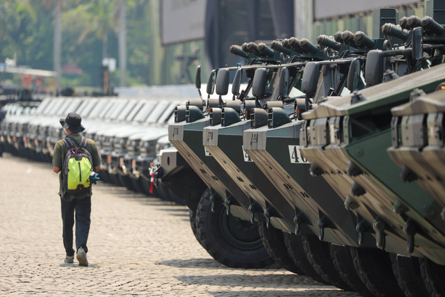 Gelaran alutsista Indonesia dalam acara HUT TNI (Sumber: Kumparan)