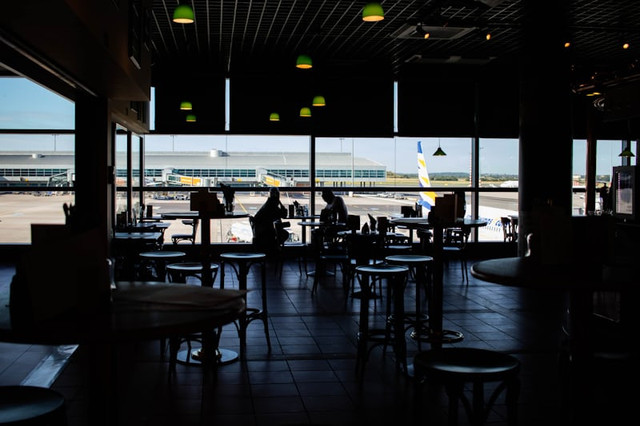 apakah lounge bandara 24 jam. Foto hanyalah ilustrasi bukan tempat sebenarnya. Sumber: Unsplash/Ivona