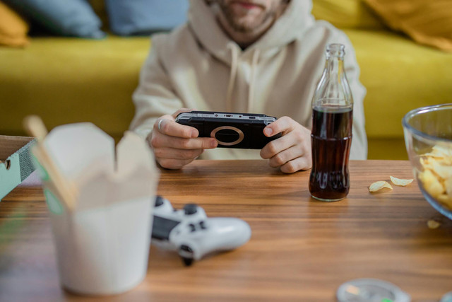 Rekomendasi game PSP RPG, foto hanya ilustrasi, bukan game yang sebenarnya: Pexels/Ron Lach