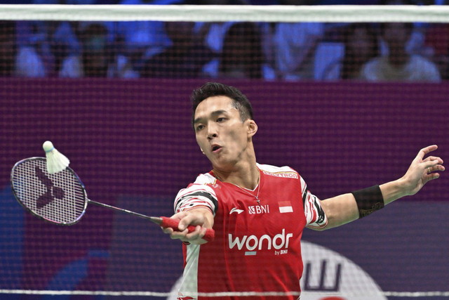 Tunggal putra Indonesia Jonatan Christie saat melawan tunggal Tunggal putra India HS Prannoy pada pertandingan Sudirman Cup di Xiamen, Fujian, China, Selasa (29/4/2025). Foto: Adek Berry/AFP